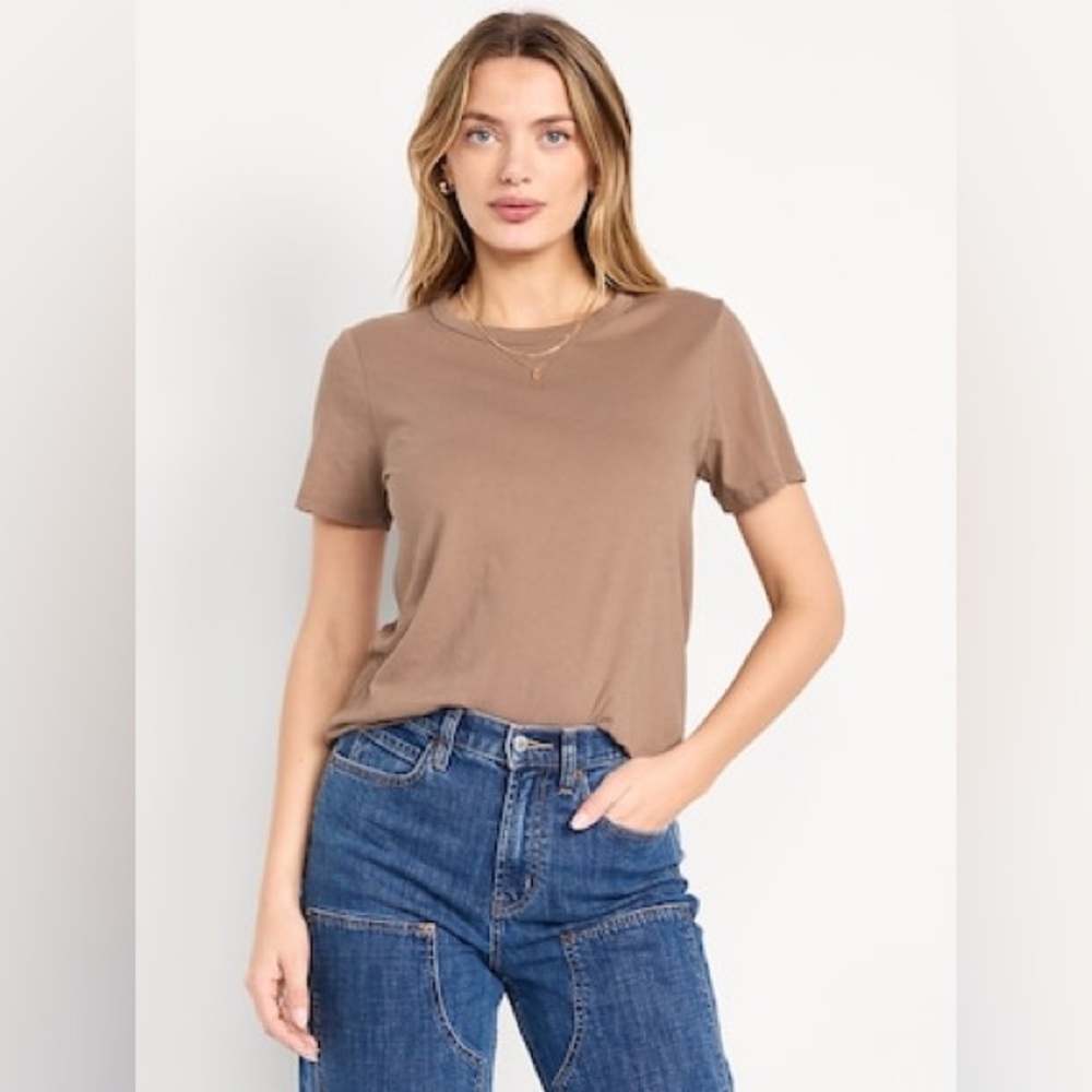 NWT Old Navy EveryWear Tee Size Medium Brown Crewneck Relaxed Cotton Basic